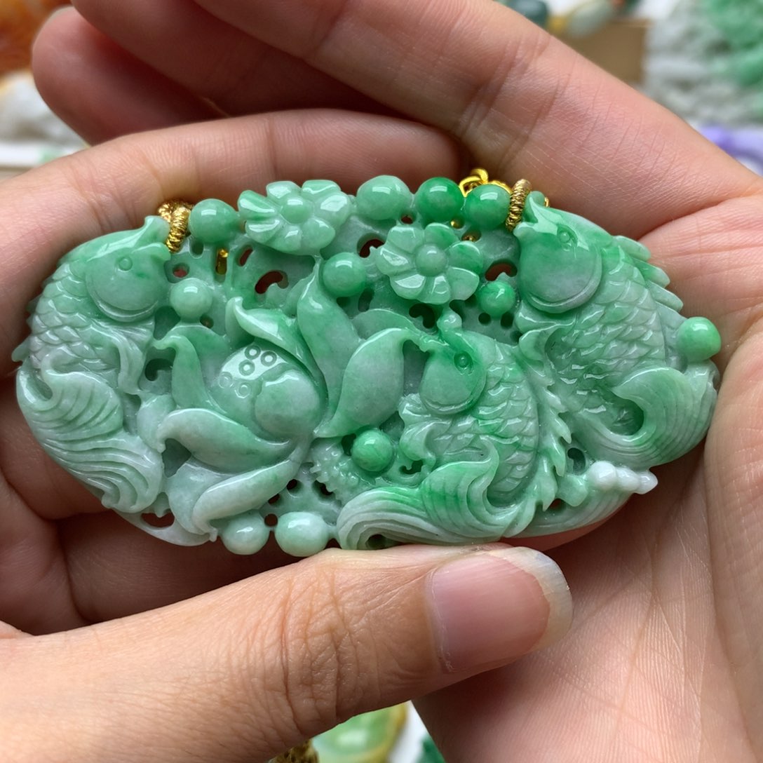 翡翠未镶嵌颈饰翡翠