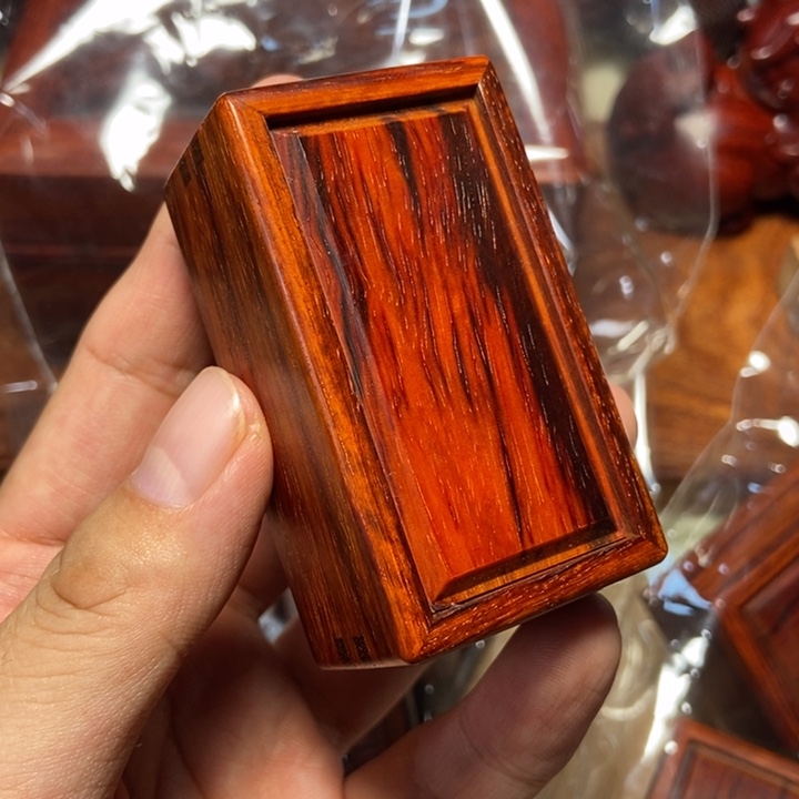 檀香紫檀（小叶紫檀）๓*缘药盒