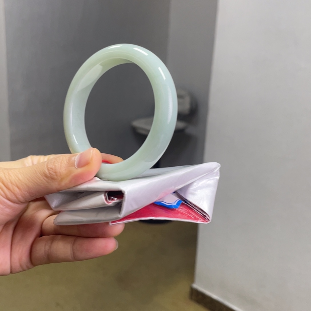 翡翠未镶嵌手镯翡翠