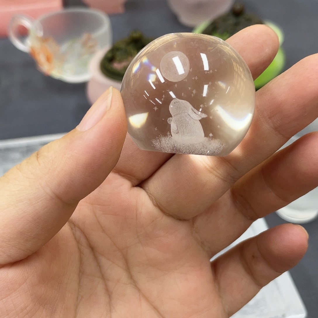 搪瓷杯子里还有好多东西