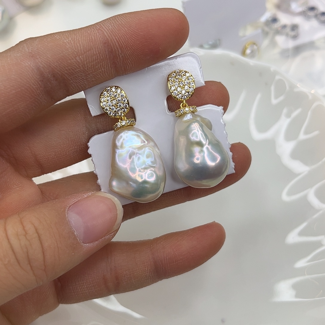 淡水珍珠合金耳饰