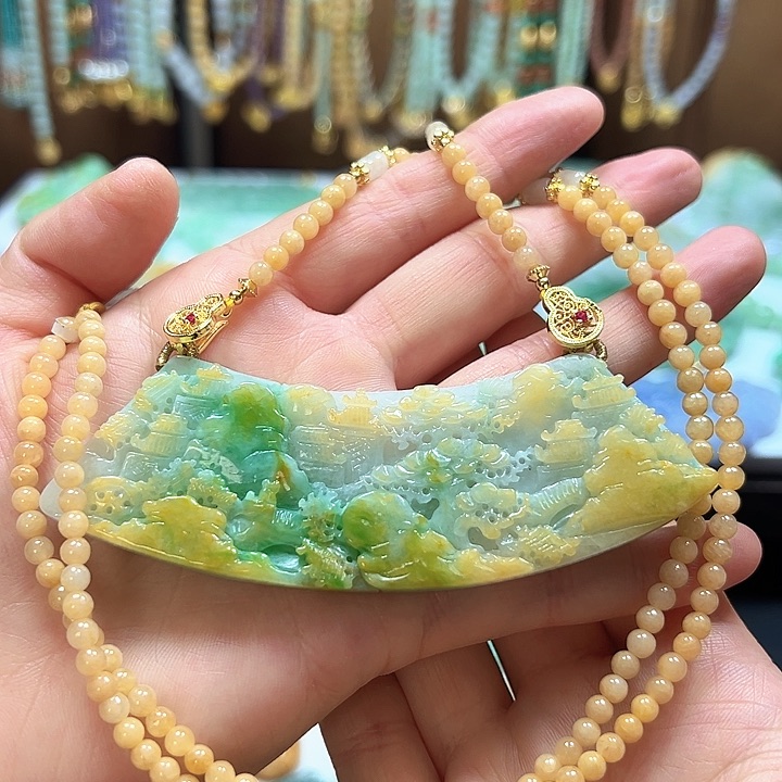 翡翠颈饰未镶嵌吊坠