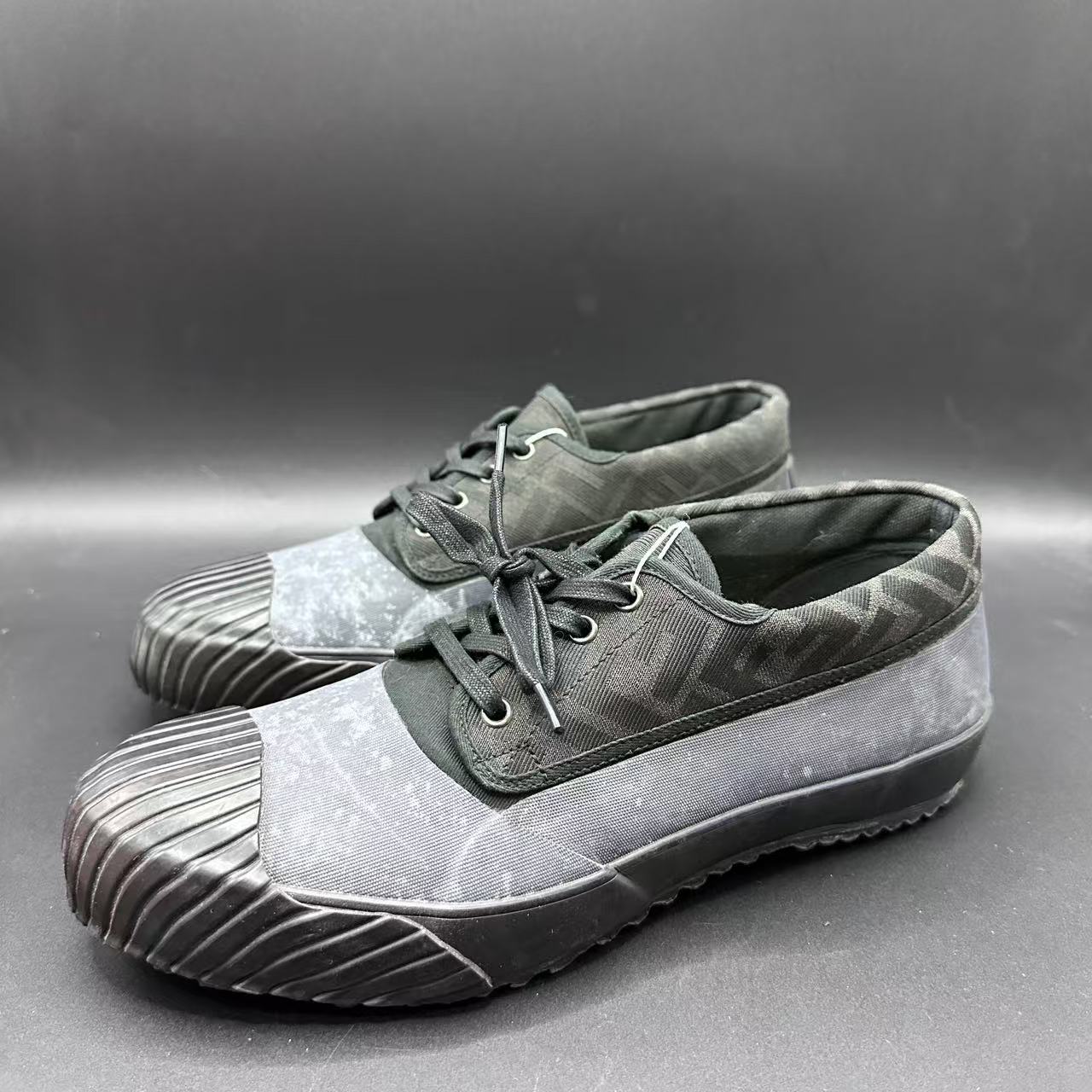 95新 FENDI/芬迪 男士蓝色扎染时尚百搭休闲板鞋42码 lb276