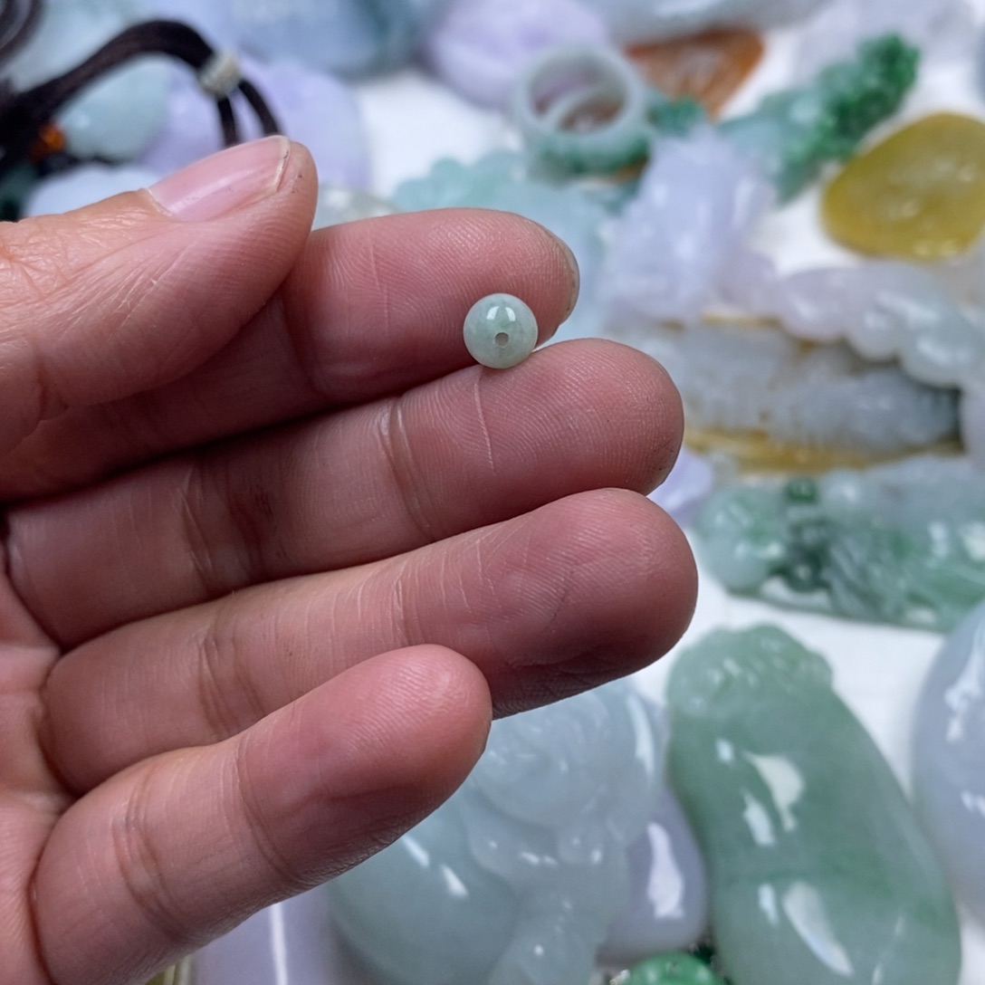 颈饰未镶嵌翡翠筱**韵翡翠