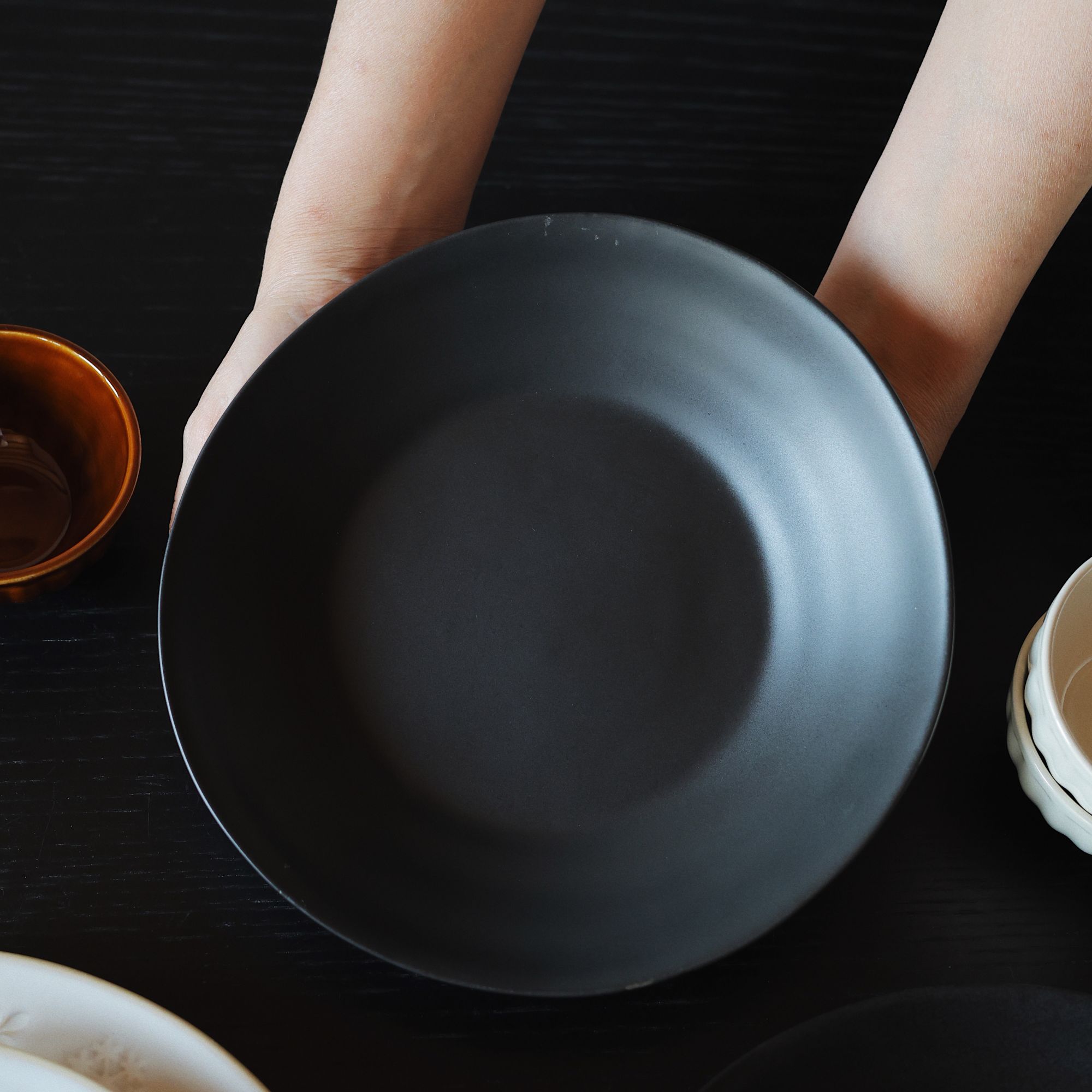 【瑕疵】Camus say 9英寸贝纹雾面墨色深盘 23.8×3.9cm