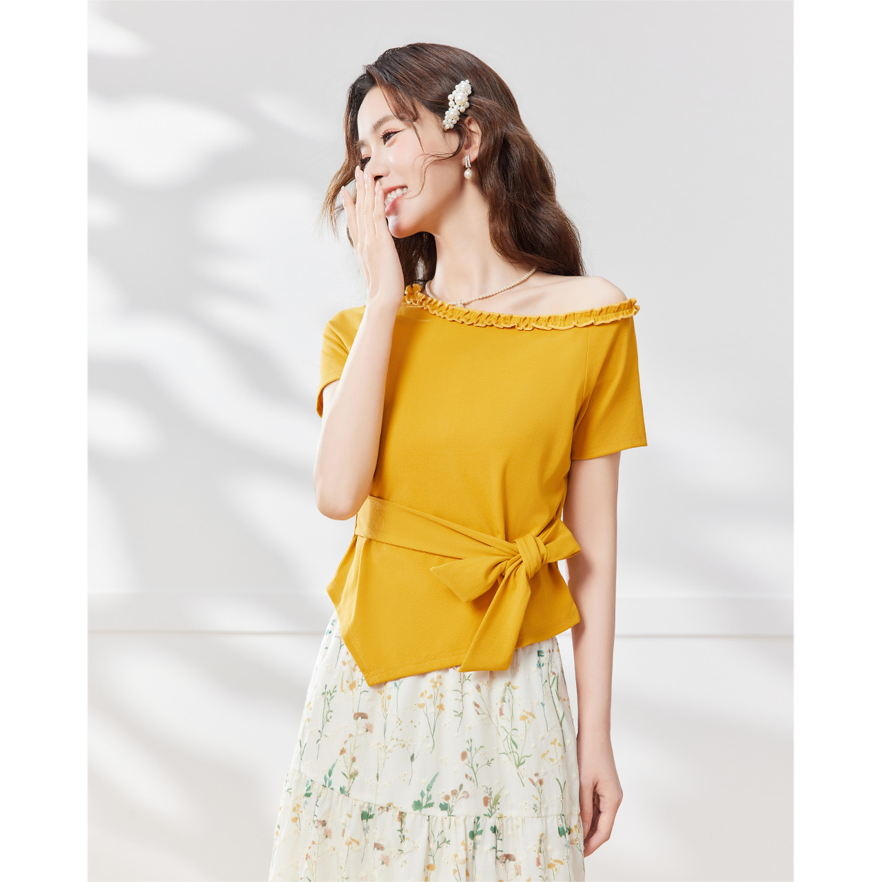 IEF/爱依服T恤2025夏季新款通勤设计感露肩绑带气质高级感短上衣