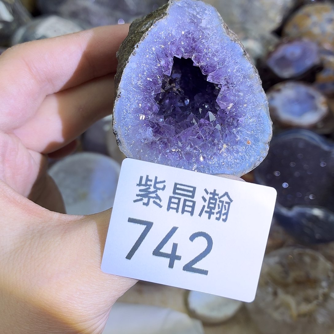 未镶嵌水晶大型摆件（非配饰）