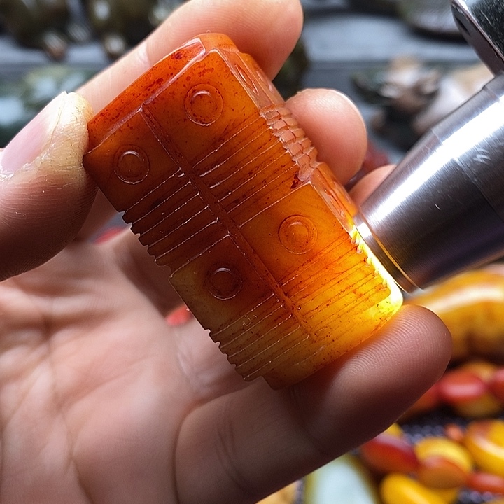 未镶嵌蛇纹石玉颈饰