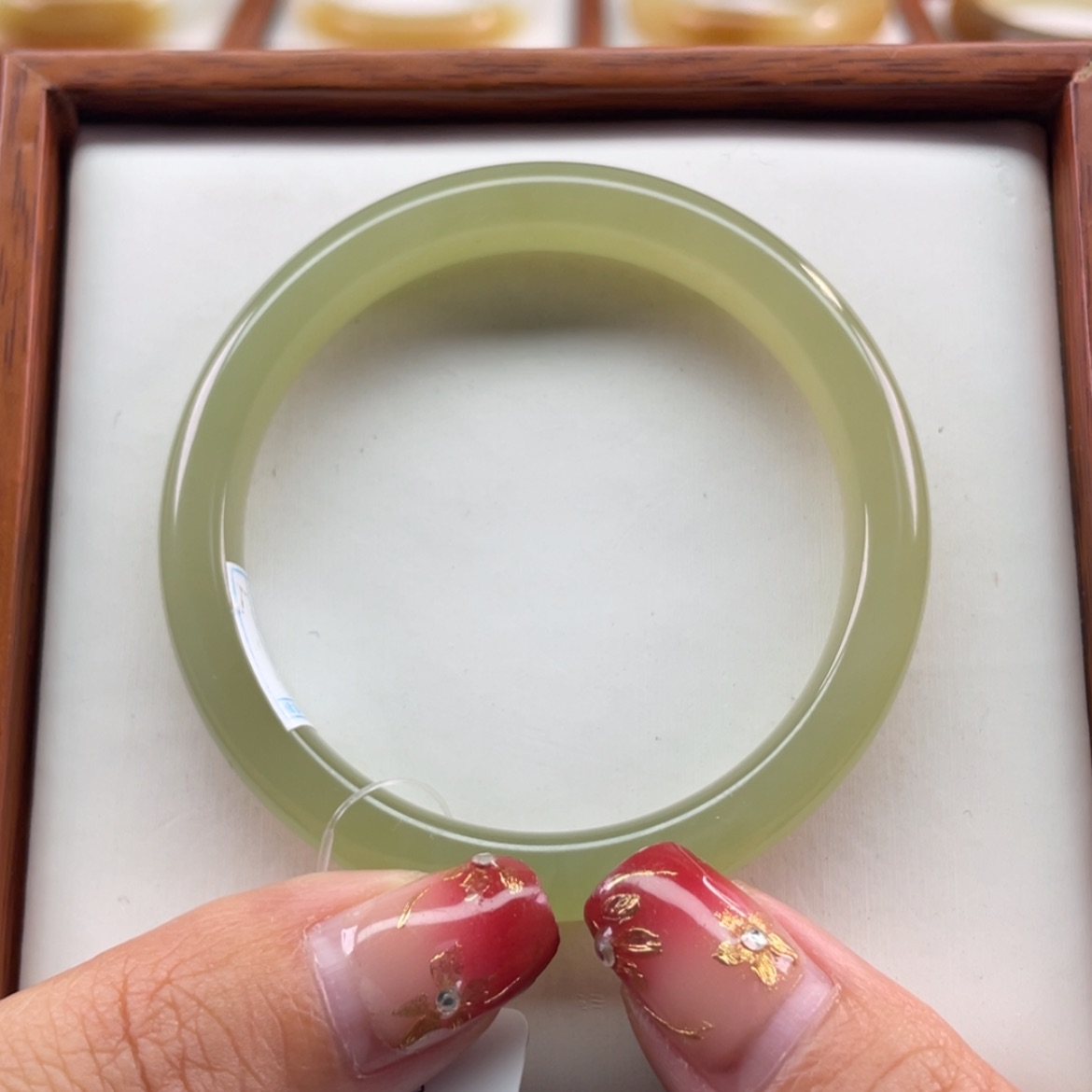 【闪购商品】和田玉手镯未镶嵌52