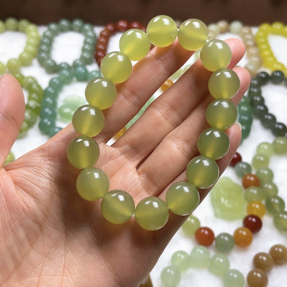 蛇纹石玉手串未镶嵌