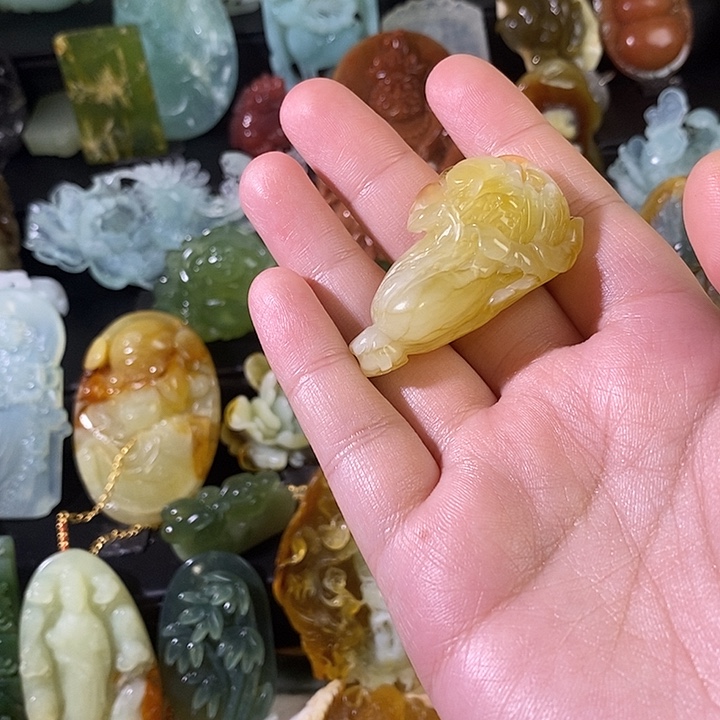 蛇纹石玉合金颈饰