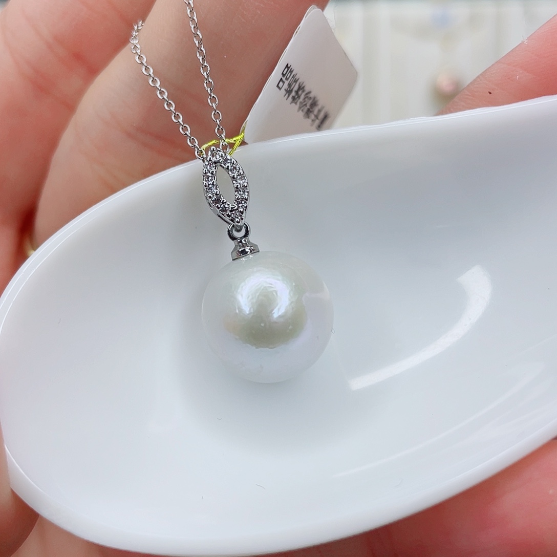 淡水珍珠吊坠(赠链)未镶嵌