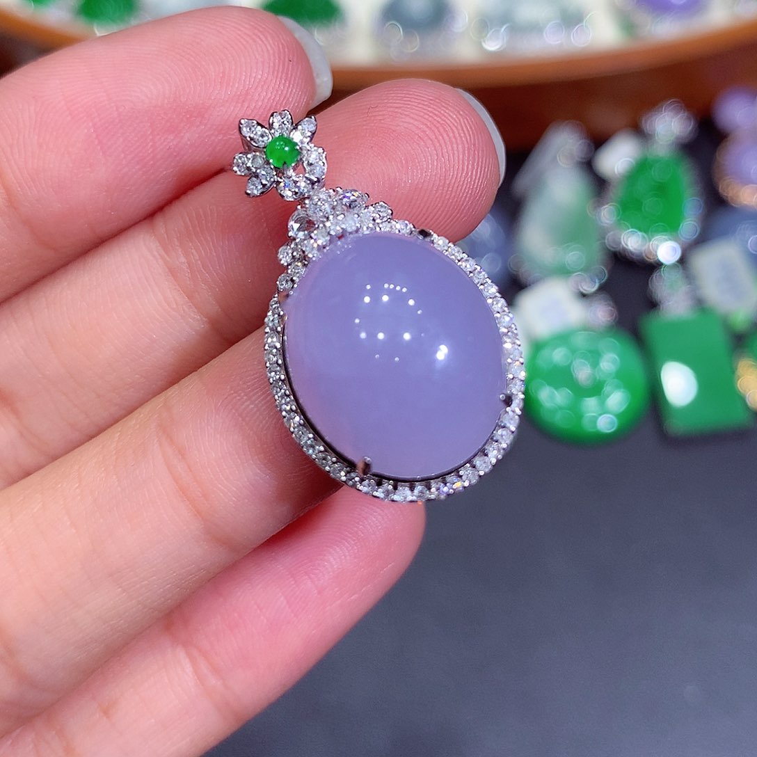 翡翠吊坠(不含链)18K金镶嵌