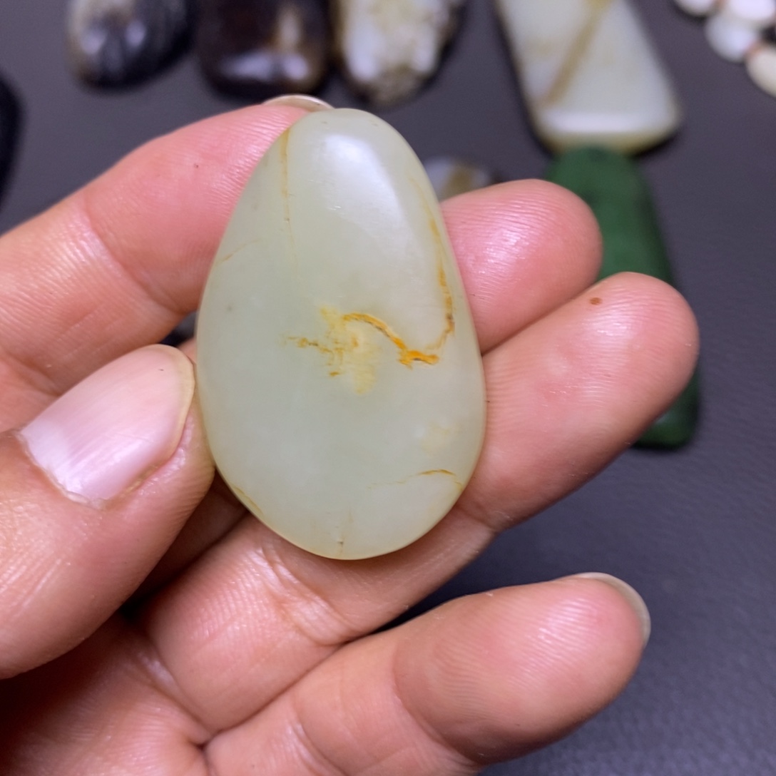 和田玉未镶嵌挂件