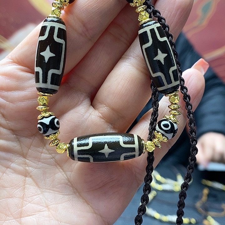 玛瑙/玉髓颈饰合金