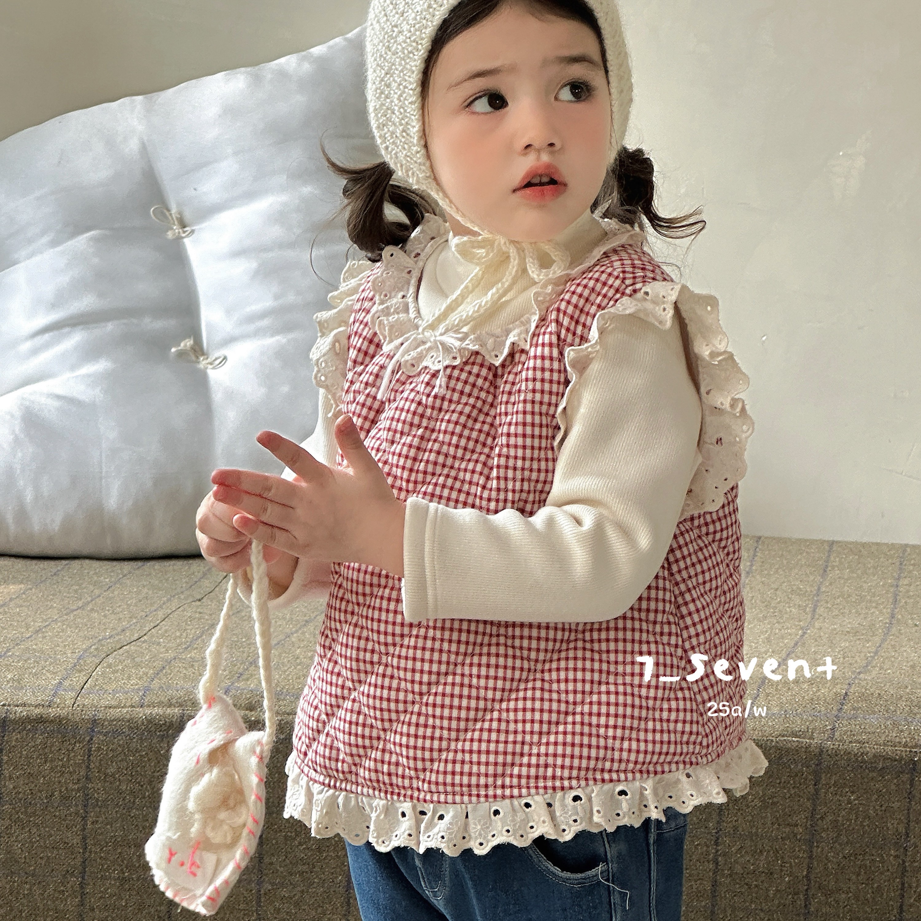 七seven正版童装2025深秋红色格子马甲两件套