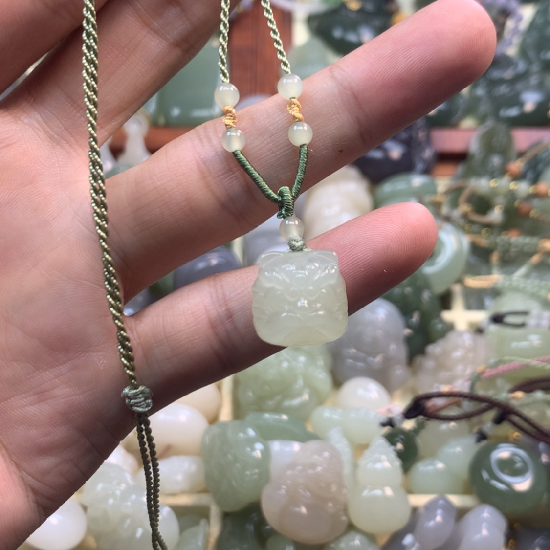 【闪购商品】颈饰未镶嵌和田玉