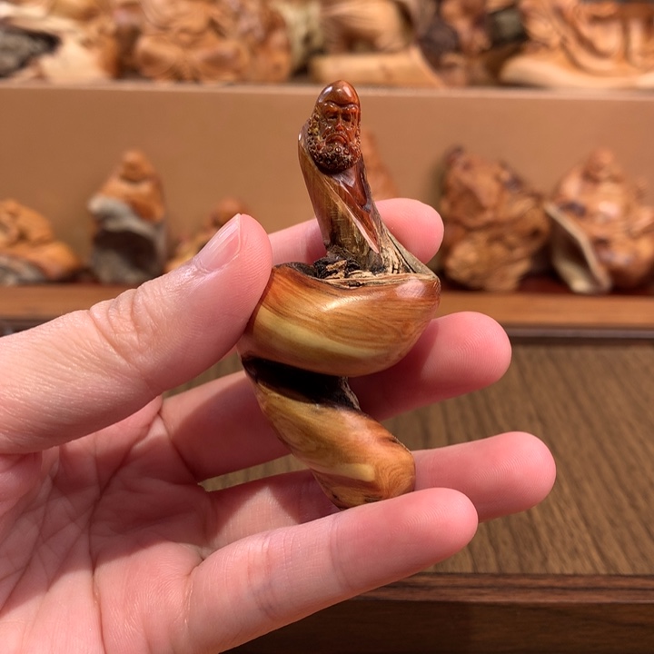 柏木（崖柏）根雕摆件