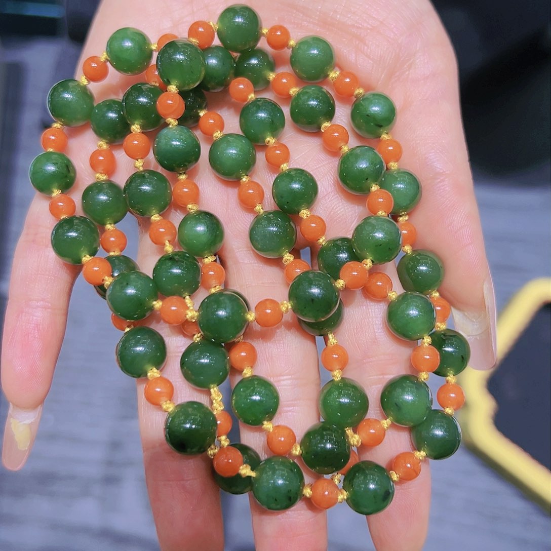 和田玉（糖玉）颈饰未镶嵌挂件