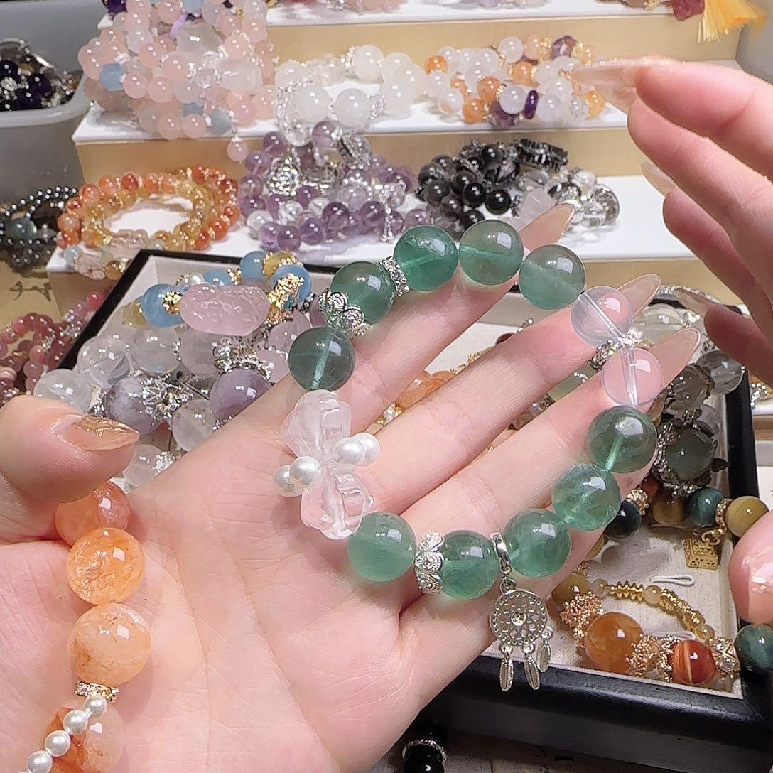 水晶手链未镶嵌走****士吧