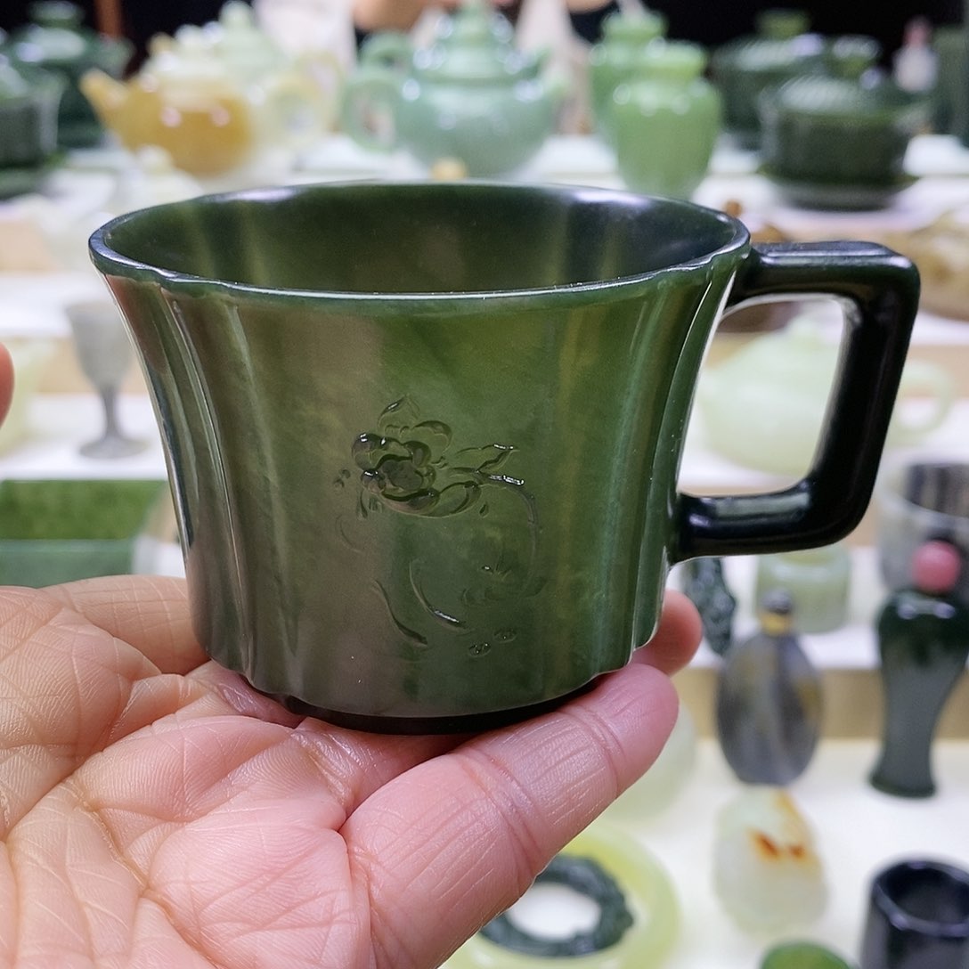 和田玉茶杯未镶嵌