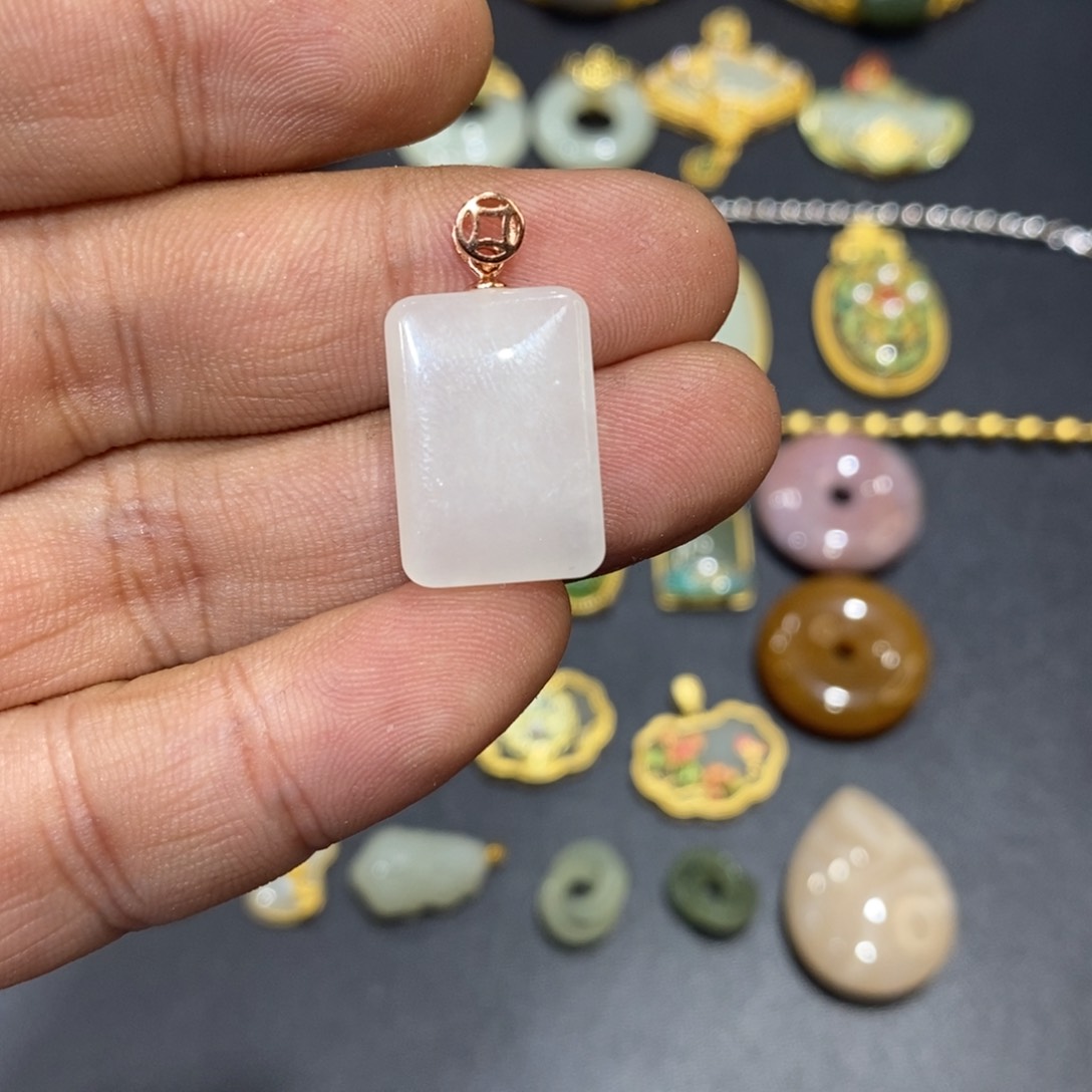 和田玉颈饰银S925镀金镶嵌