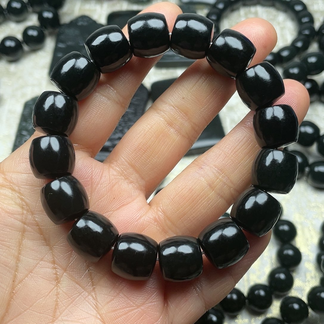 努***力和田玉未镶嵌手串14直切