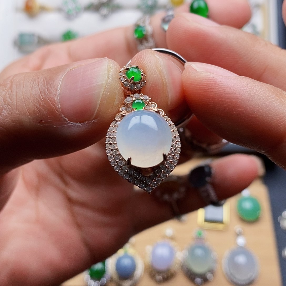 颈饰银S925镶嵌翡翠w w