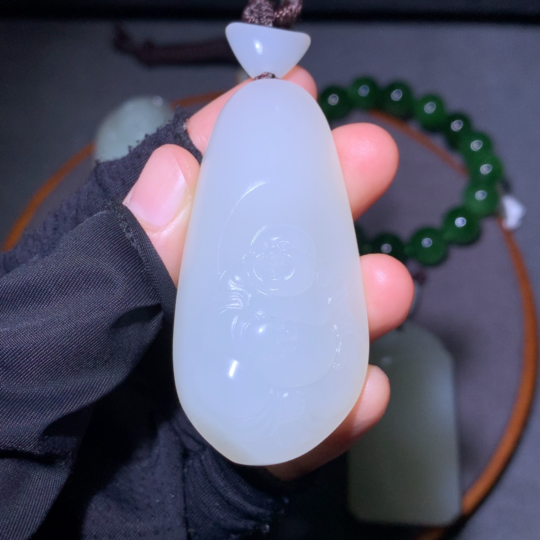 和田玉颈饰未镶嵌雏*