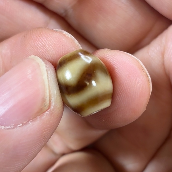 大***富玛瑙/玉髓未镶嵌颈饰