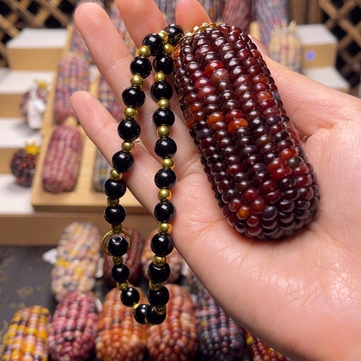 文玩玉米深色桃心