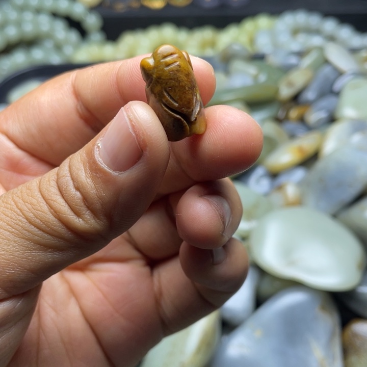 未镶嵌和田玉珠宝半成品