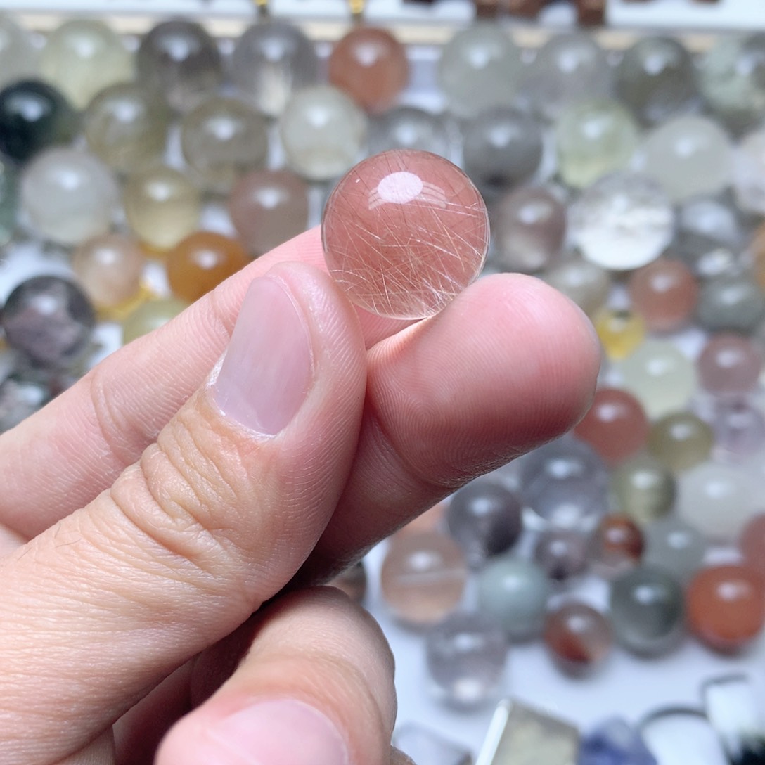 水晶珠宝半成品未镶嵌D****，发晶球