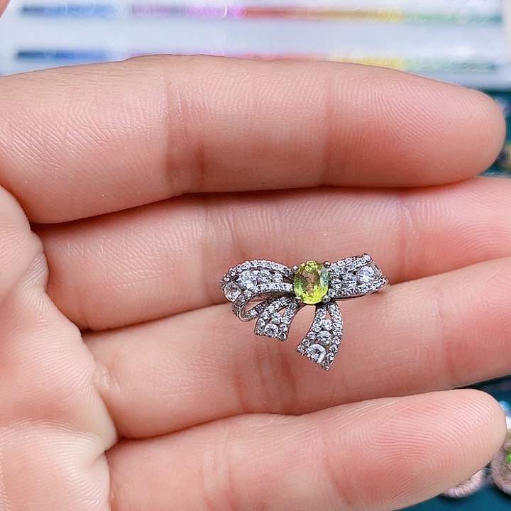 橄榄石戒指银S925镶嵌