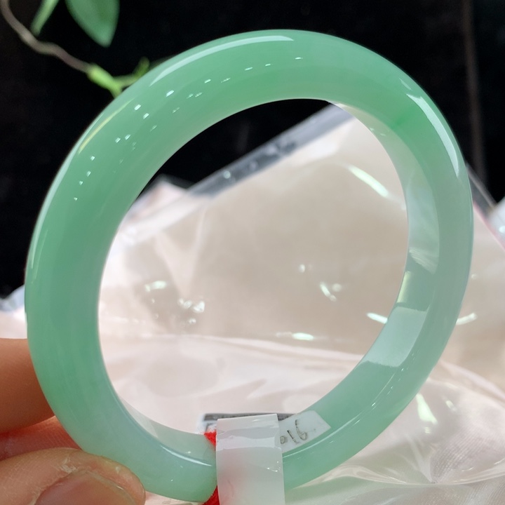 翡翠手镯未镶嵌111-1016