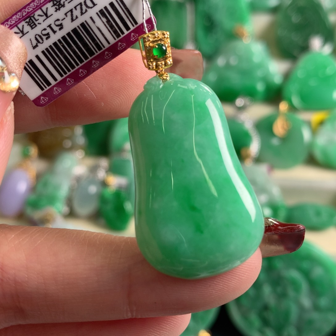 翡翠吊坠(不含链)18K金镶嵌