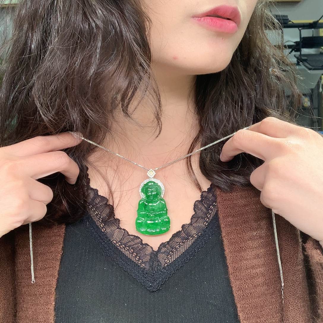 翡翠吊坠(赠链)18K金镶嵌