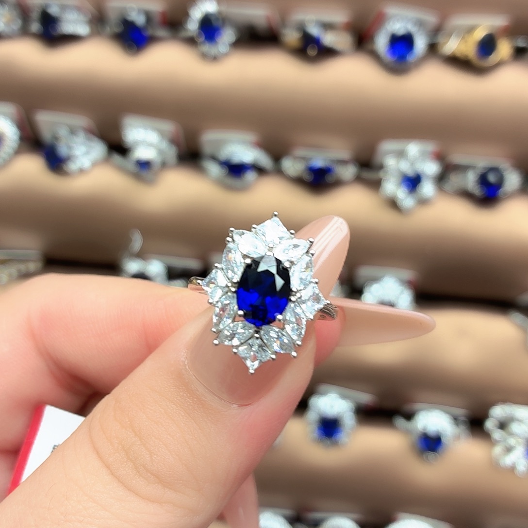 925银培育皇家蓝色宝石