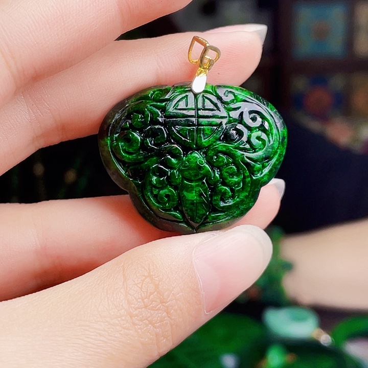 翡翠银S925镶嵌颈饰多样性