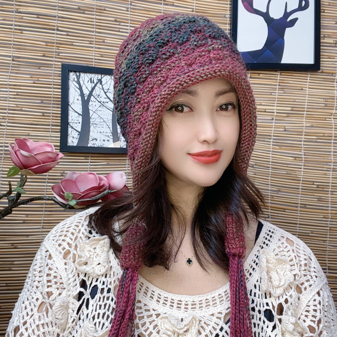 【热卖爆款】彩线渐变色小葫芦手工编织减龄帽子