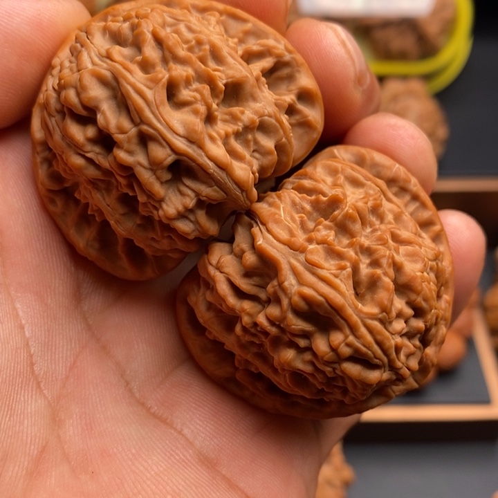 吊坠文玩核桃三角大白