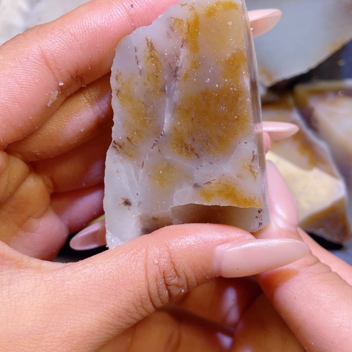 和田玉未镶嵌珠宝半成品