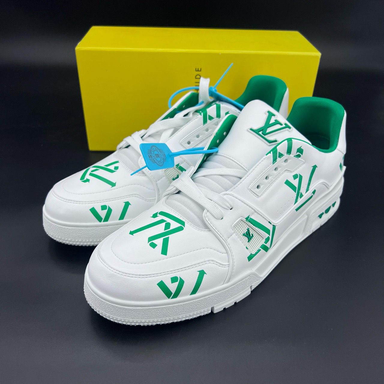 未使用 LouisVuitton/路易威登 lv trainer 白绿 码数46