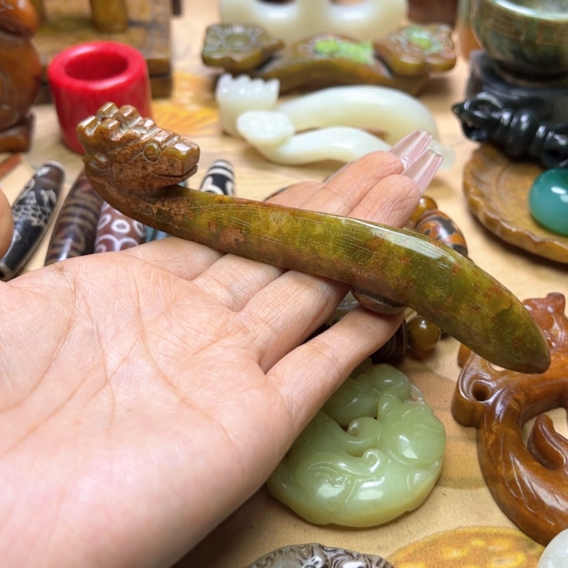 【闪购商品】蛇纹石玉颈饰未镶嵌