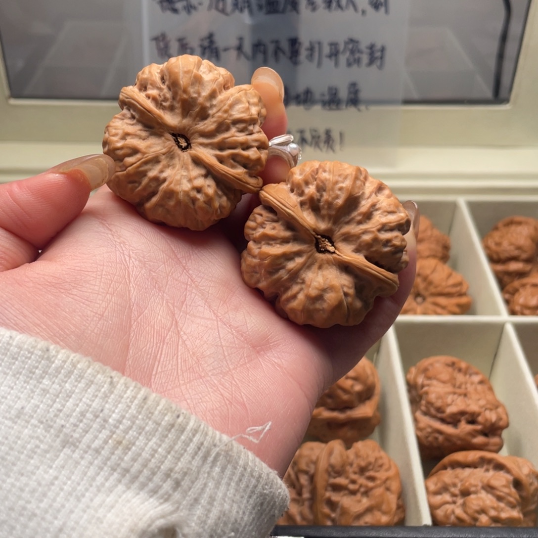 E***y把件文玩核桃蛤蟆头核桃