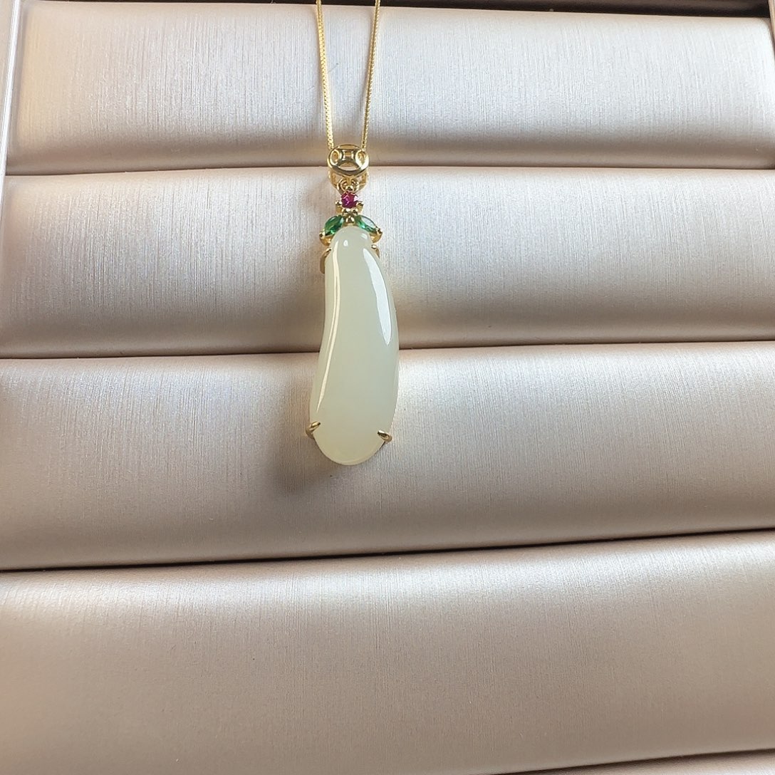 和田玉颈饰未镶嵌