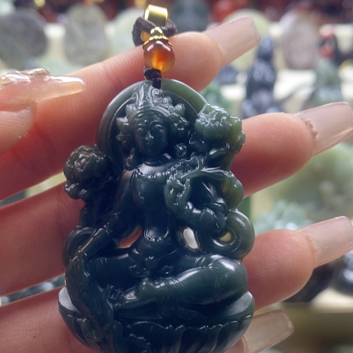 和田玉颈饰未镶嵌