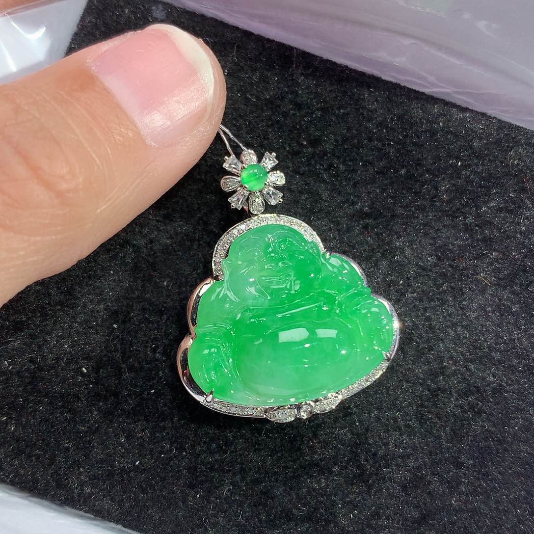 翡翠吊坠(赠链)18K金镶嵌