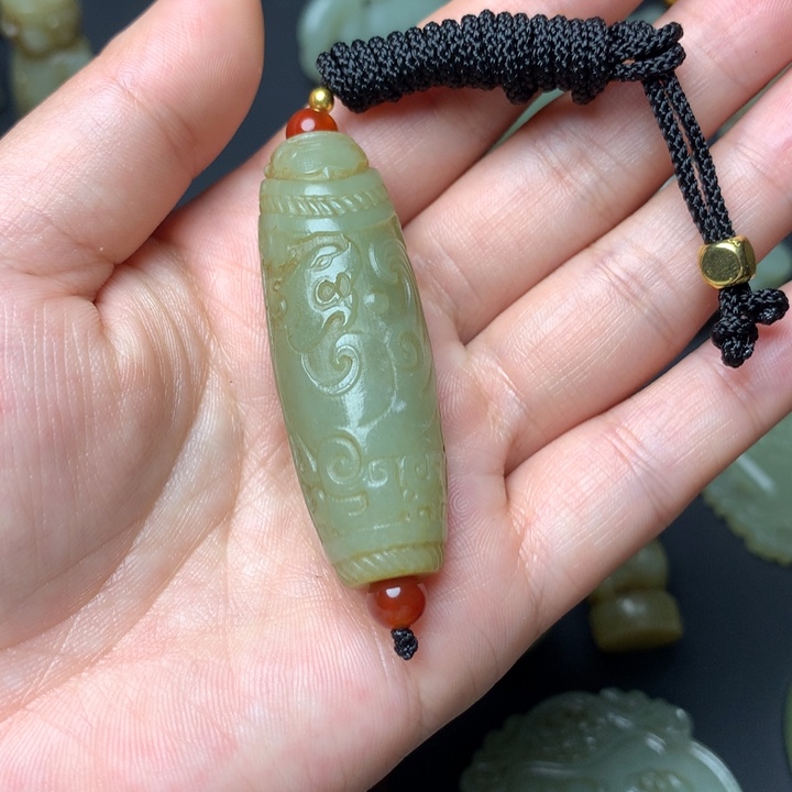 和田玉颈饰未镶嵌