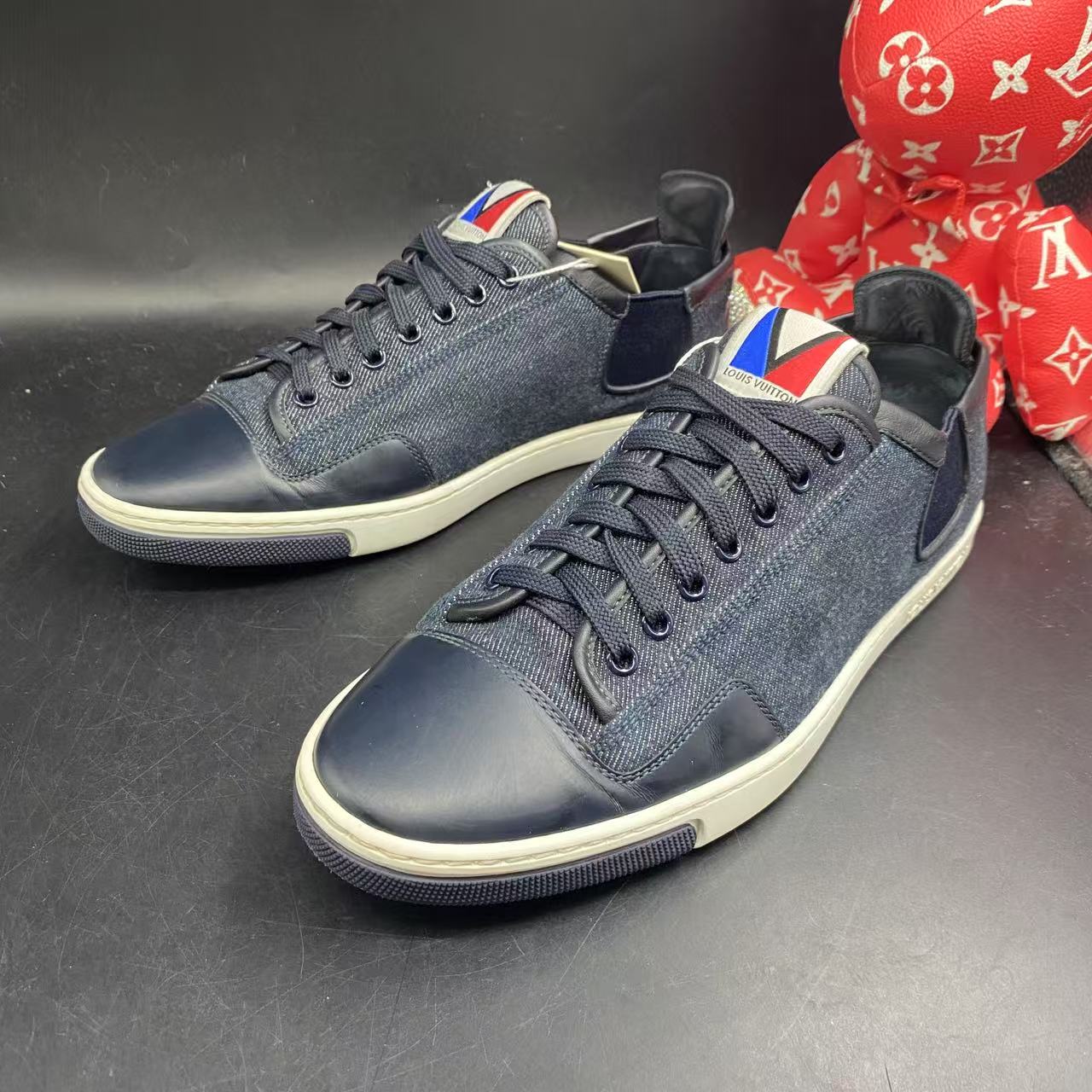 95新 LouisVuitton/路易威登 深蓝色美洲杯限定板鞋39.5欧码lz42